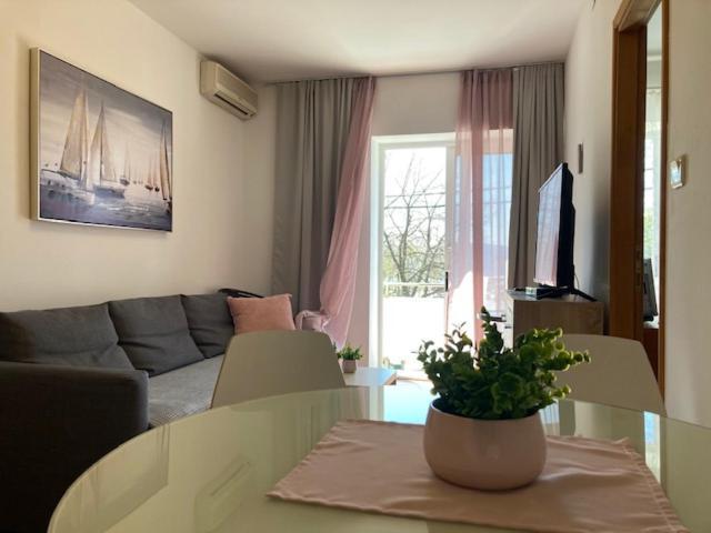 Apartments Ivancic Novi Vinodolski Bagian luar foto