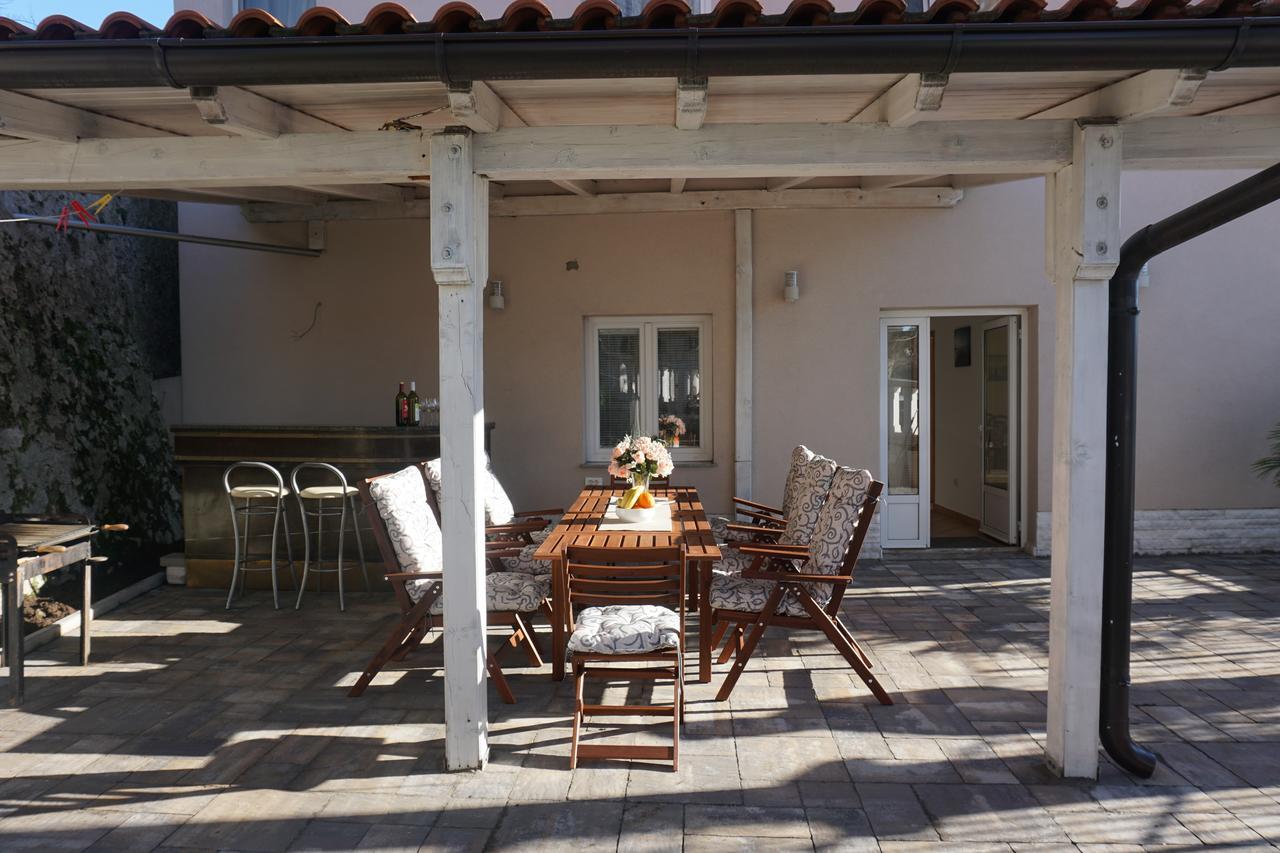 Apartments Ivancic Novi Vinodolski Bagian luar foto