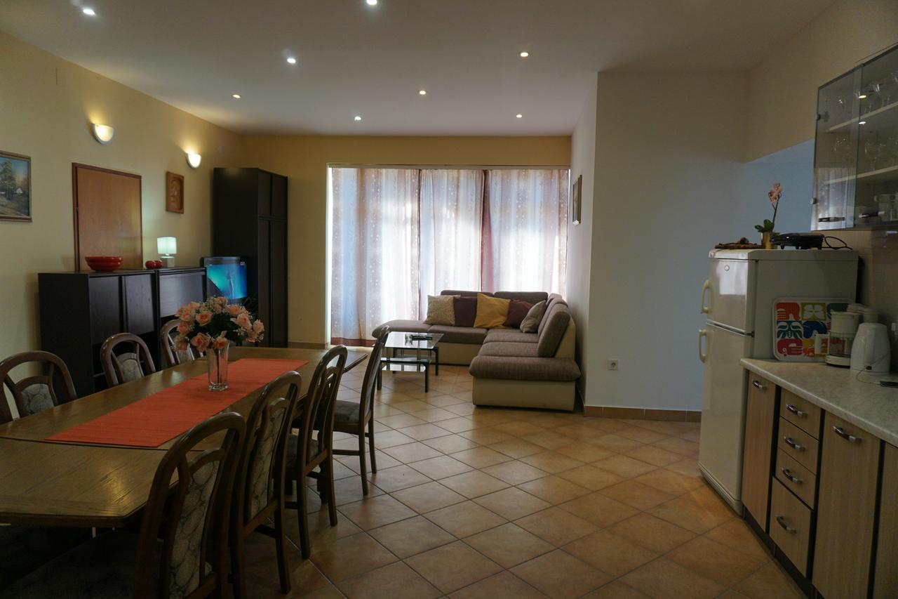 Apartments Ivancic Novi Vinodolski Bagian luar foto