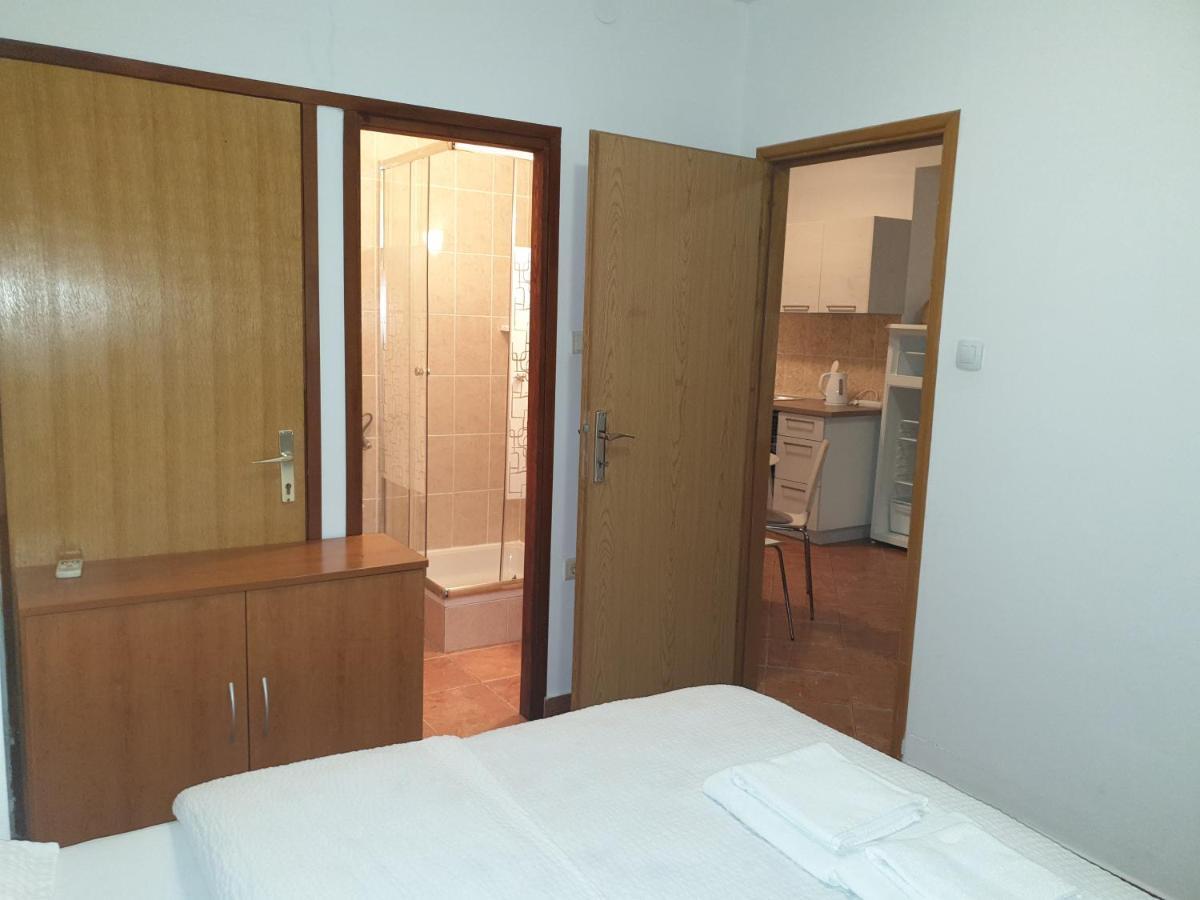 Apartments Ivancic Novi Vinodolski Bagian luar foto